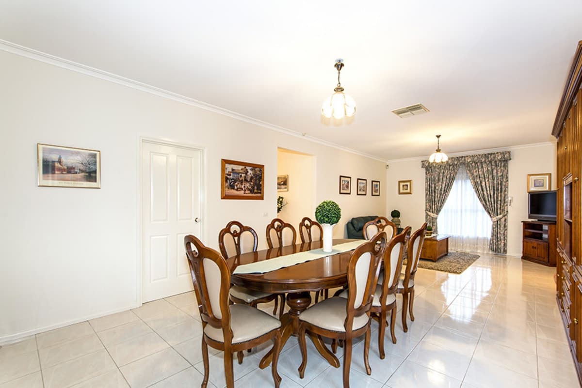 27 Chappell Place, KEILOR EAST VIC 3033, Keilor East - Thumbnail 3