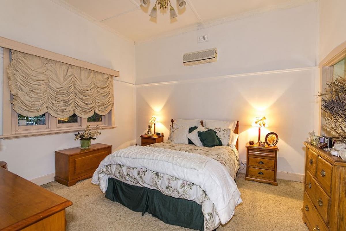37 MASCOMA Street, STRATHMORE VIC 3041, Strathmore - Thumbnail 4