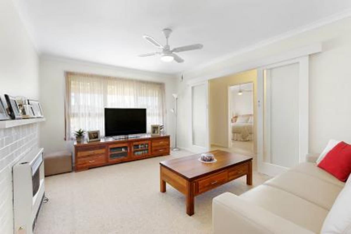 3 Dumas Street, AVONDALE HEIGHTS VIC 3034, Avondale Heights - Thumbnail 2