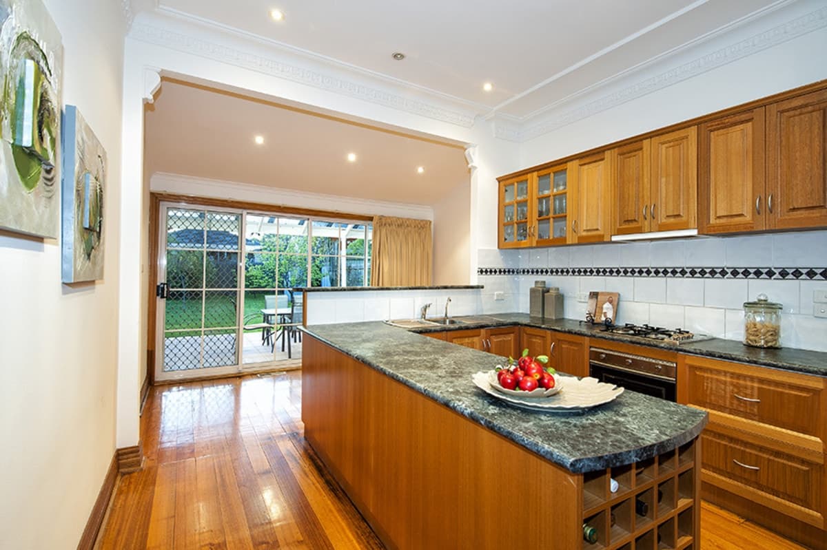 9 BIRDWOOD Street, ESSENDON NORTH VIC 3041, Essendon North - Thumbnail 5