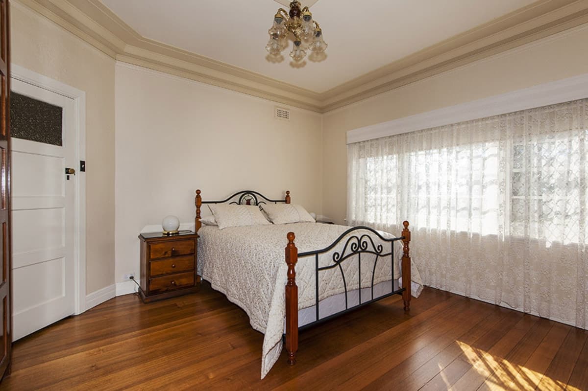 201 Pascoe Vale Road, ESSENDON VIC 3040, Essendon - Thumbnail 6