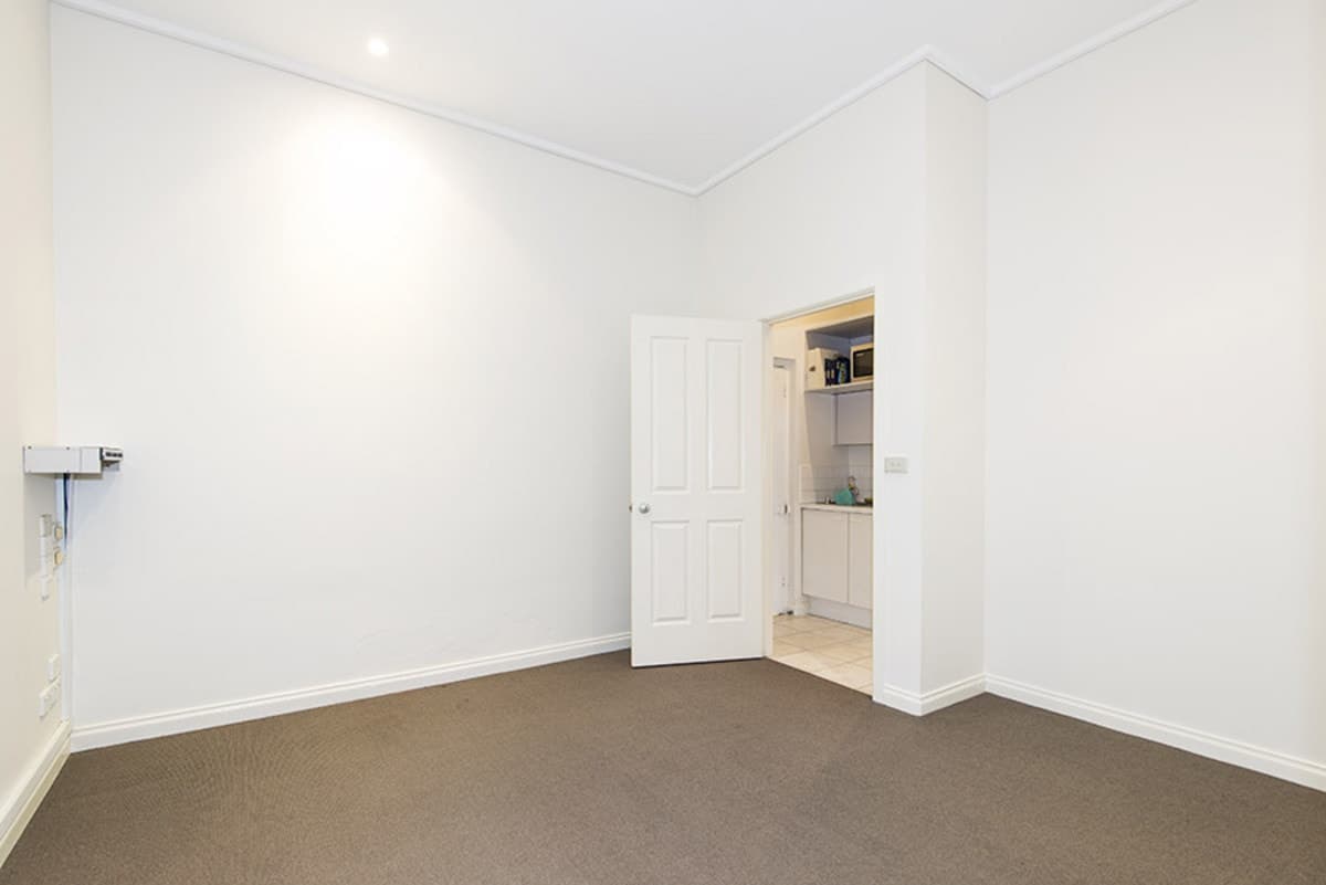 112 Buckley Street, ESSENDON VIC 3040, Essendon - Thumbnail 6