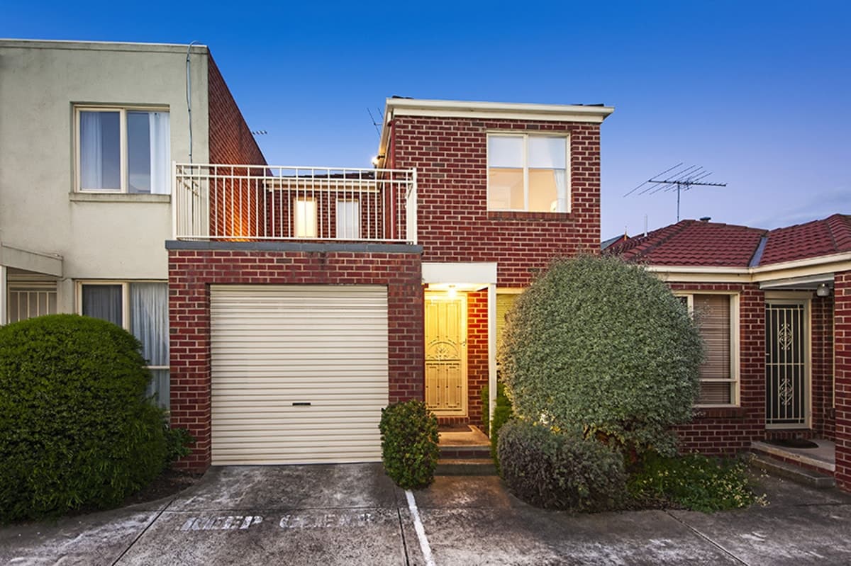 9 / 11 Willow Street, ESSENDON VIC 3040, Essendon - Image 1