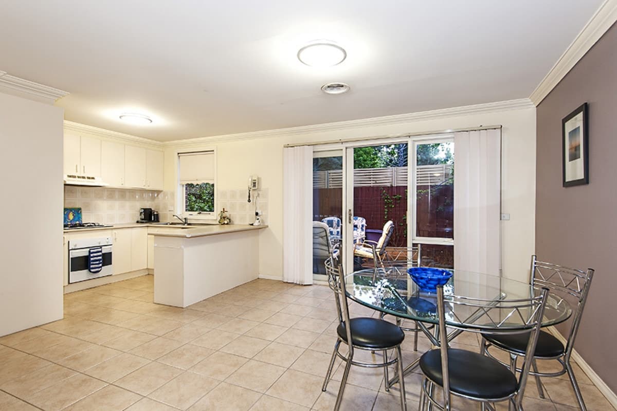 9 / 11 Willow Street, ESSENDON VIC 3040, Essendon - Thumbnail 2