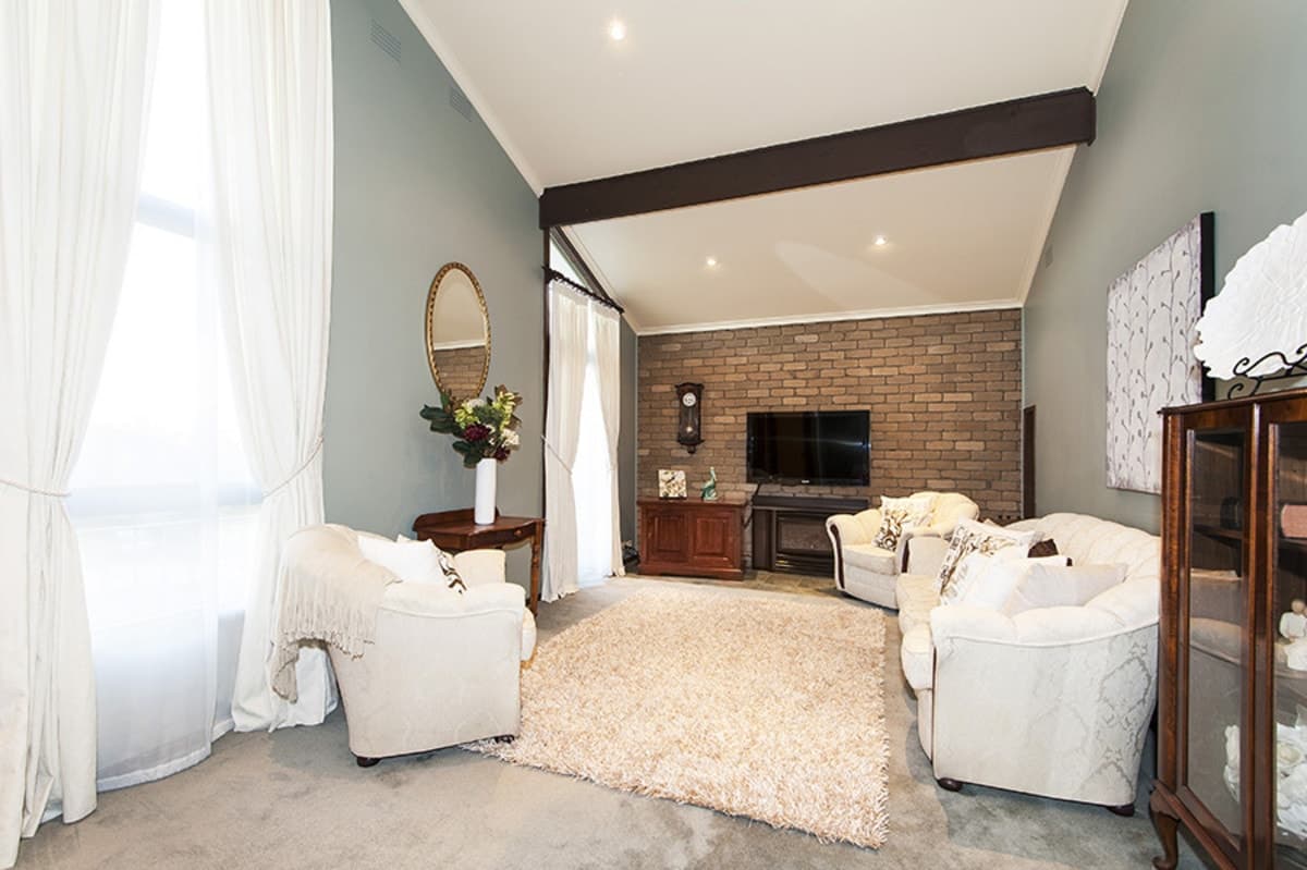 19 Glenscott Crescent, STRATHMORE HEIGHTS VIC 3041, Strathmore Heights - Thumbnail 6