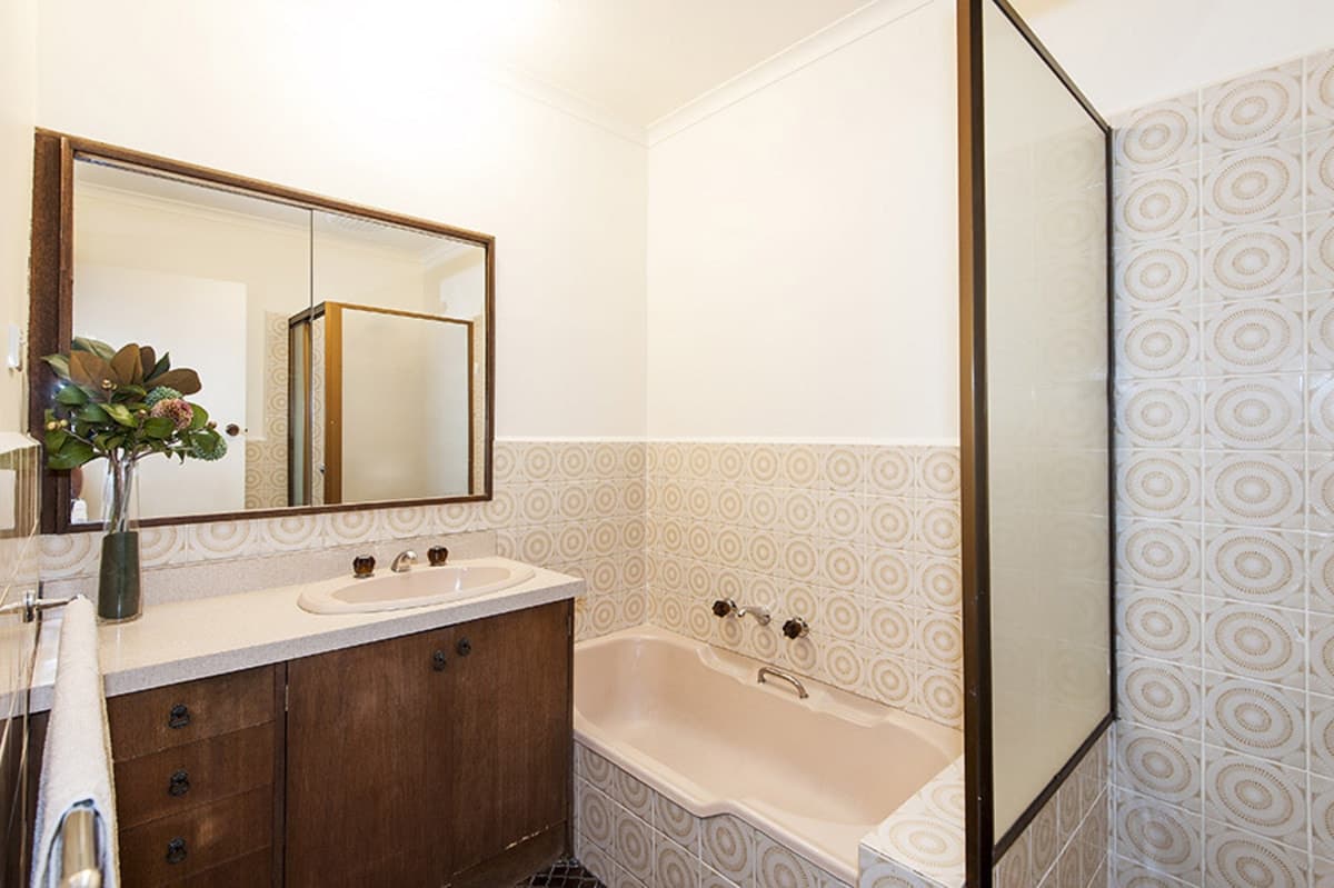 19 Glenscott Crescent, STRATHMORE HEIGHTS VIC 3041, Strathmore Heights - Thumbnail 8