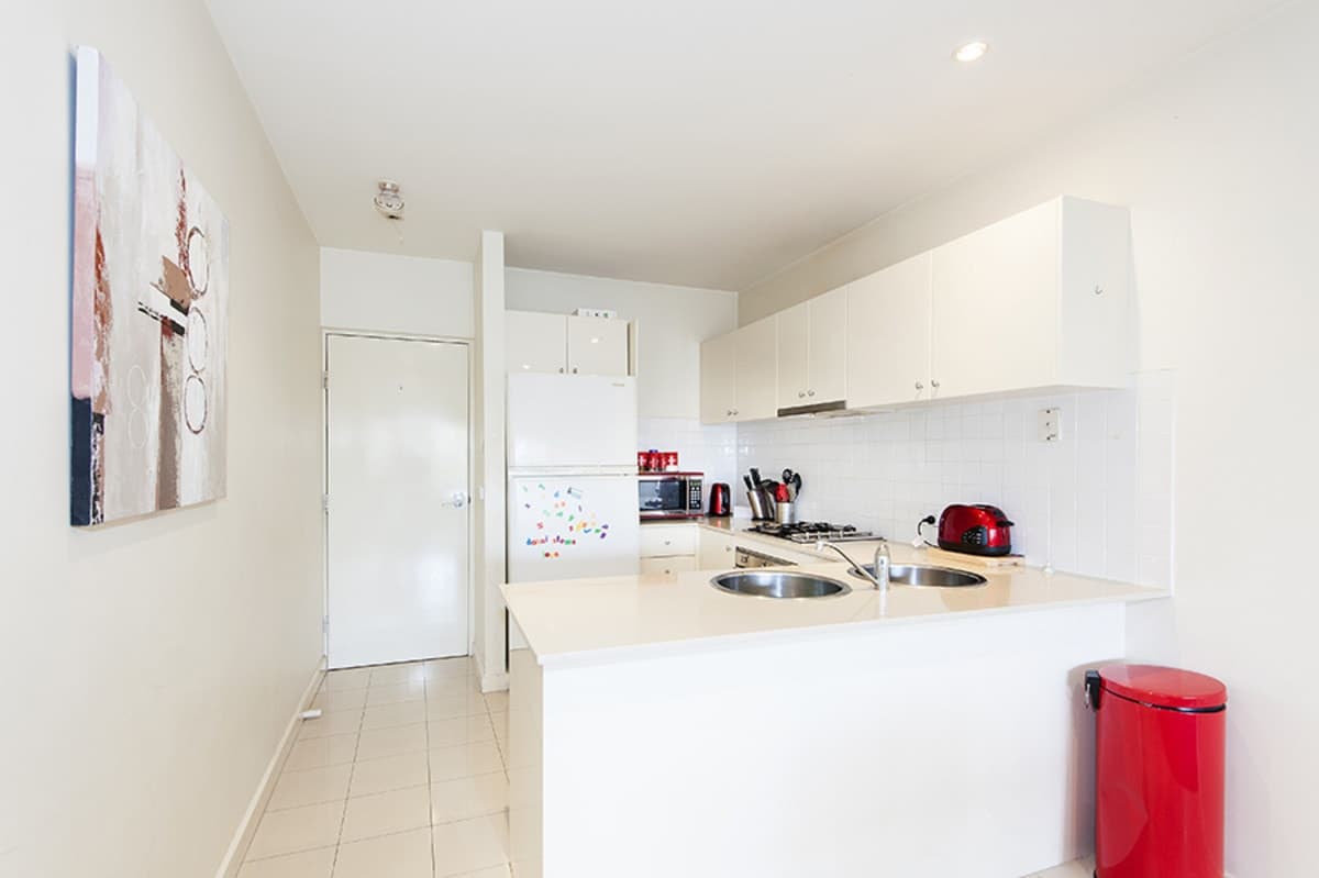 8 / 42-50 Napier Crescent, ESSENDON VIC 3040, Essendon - Thumbnail 5