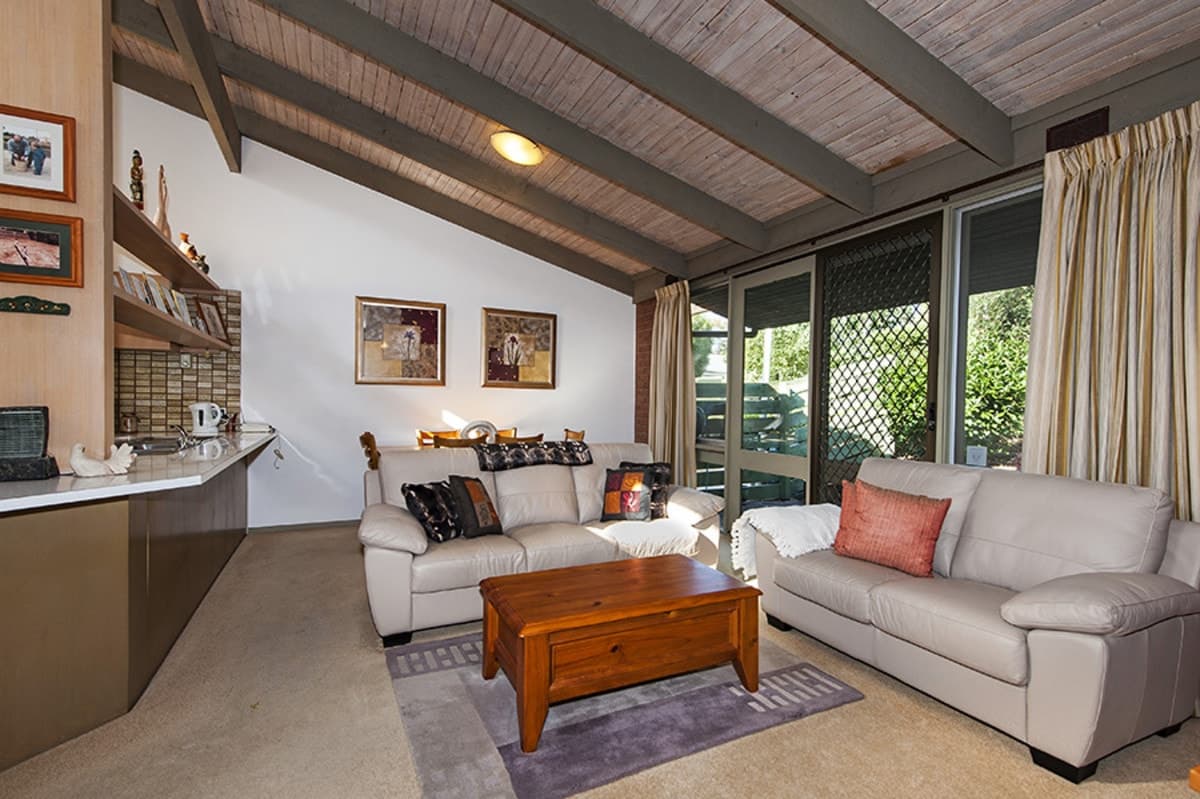 1 / 16 LALUMA Street, ESSENDON VIC 3040, Essendon - Thumbnail 2