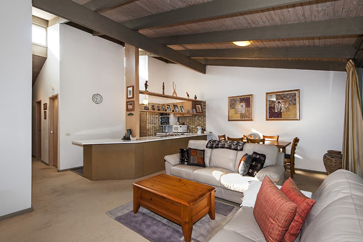 1 / 16 LALUMA Street, ESSENDON VIC 3040, Essendon - Thumbnail 3