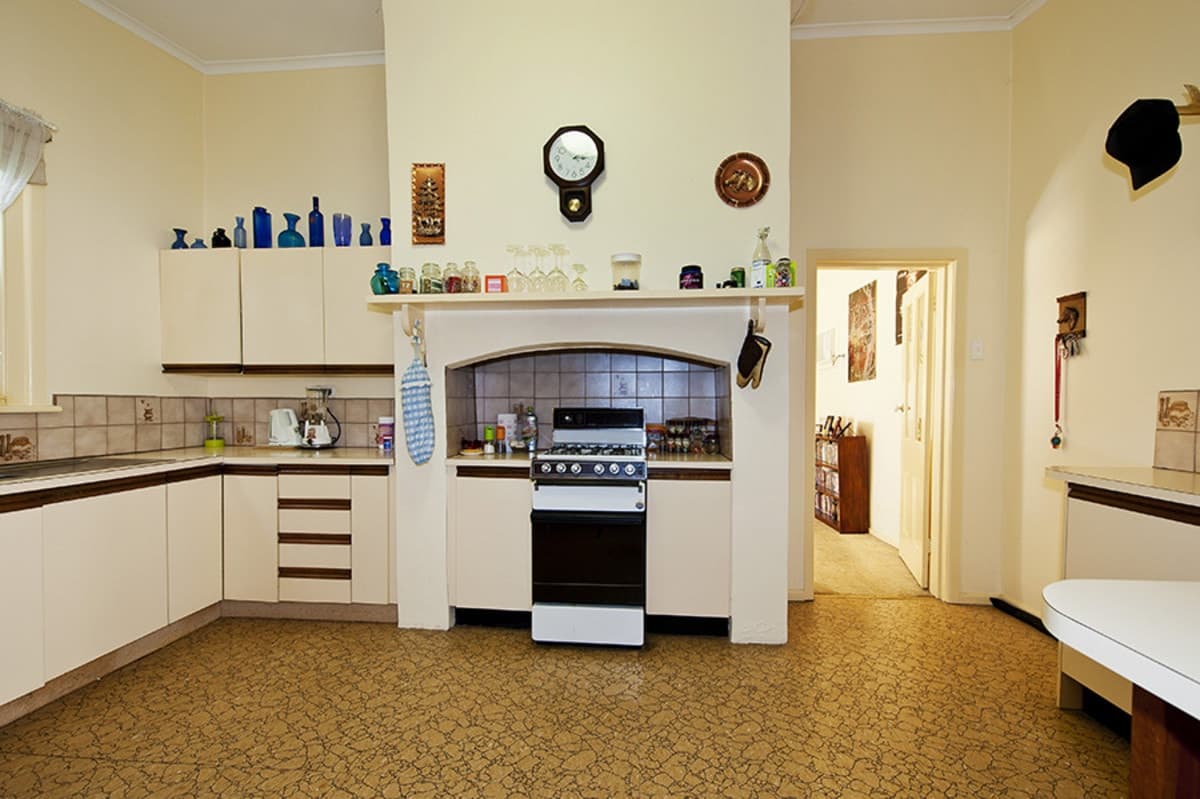 77 Athol Street, MOONEE PONDS VIC 3039, Moonee Ponds - Thumbnail 2