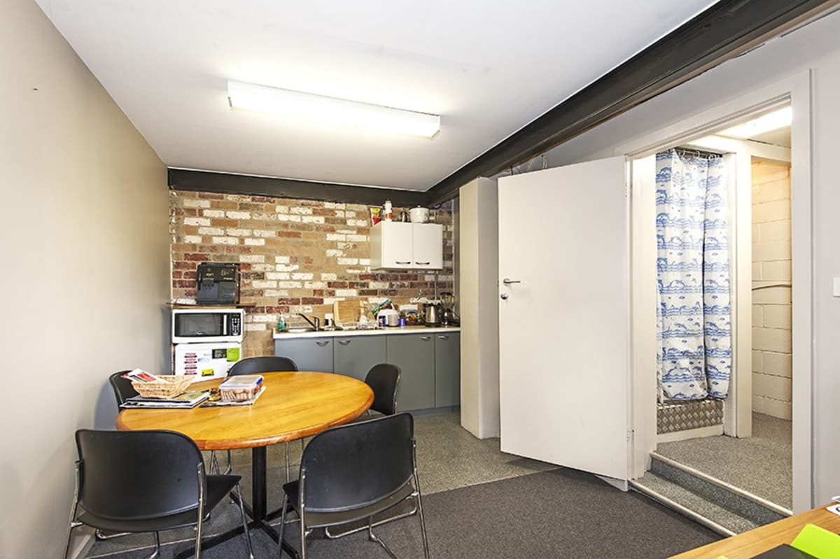 31 Halsey Road, AIRPORT WEST VIC 3042, Airport West - Thumbnail 5