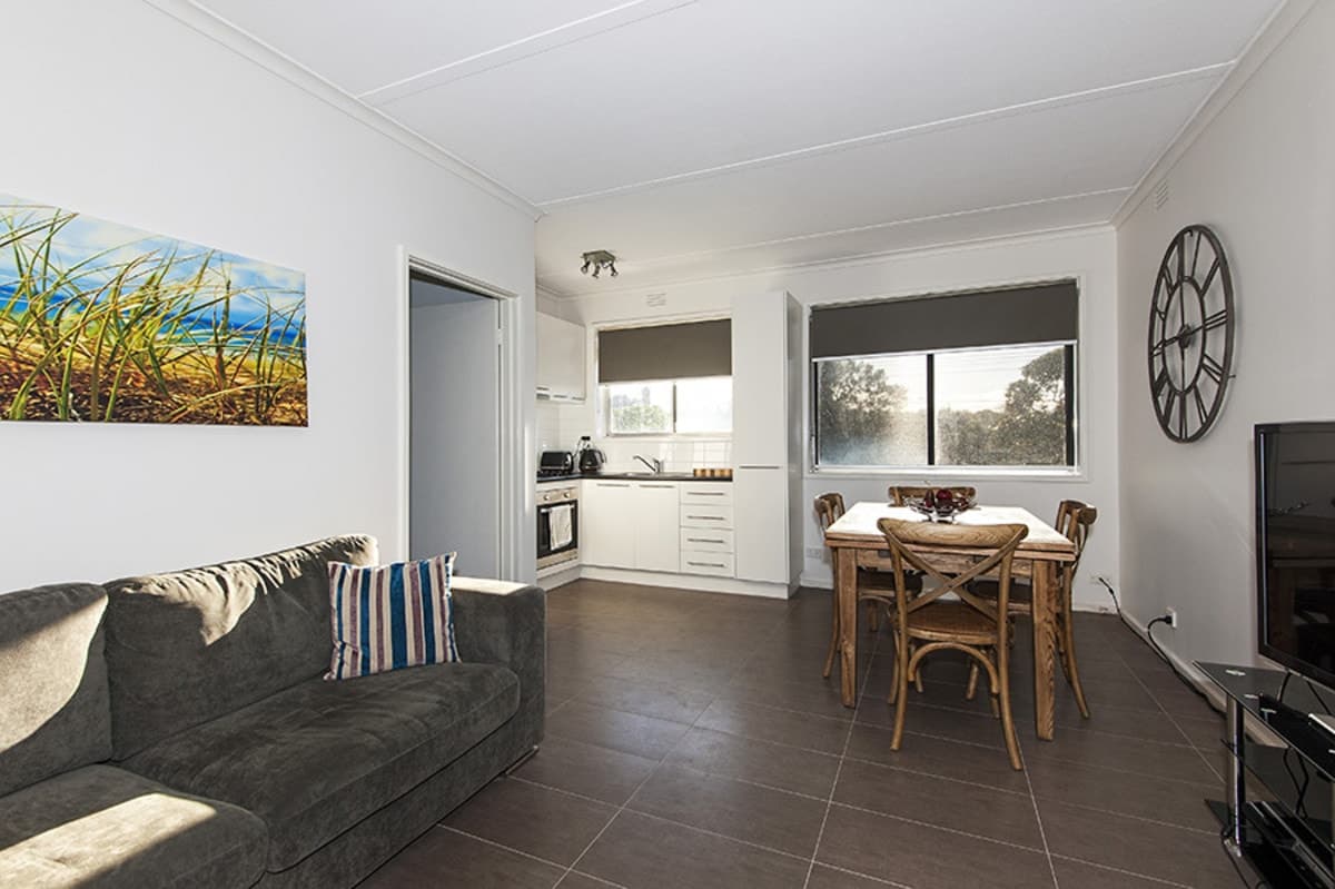 11 / 120 PRIMROSE Street, ESSENDON VIC 3040, Essendon - Thumbnail 2