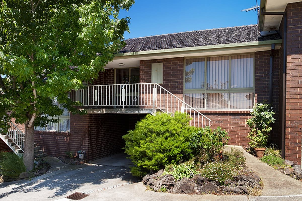 2 / 16 LAURENCE Avenue, AIRPORT WEST VIC 3042, Airport West - Image 1