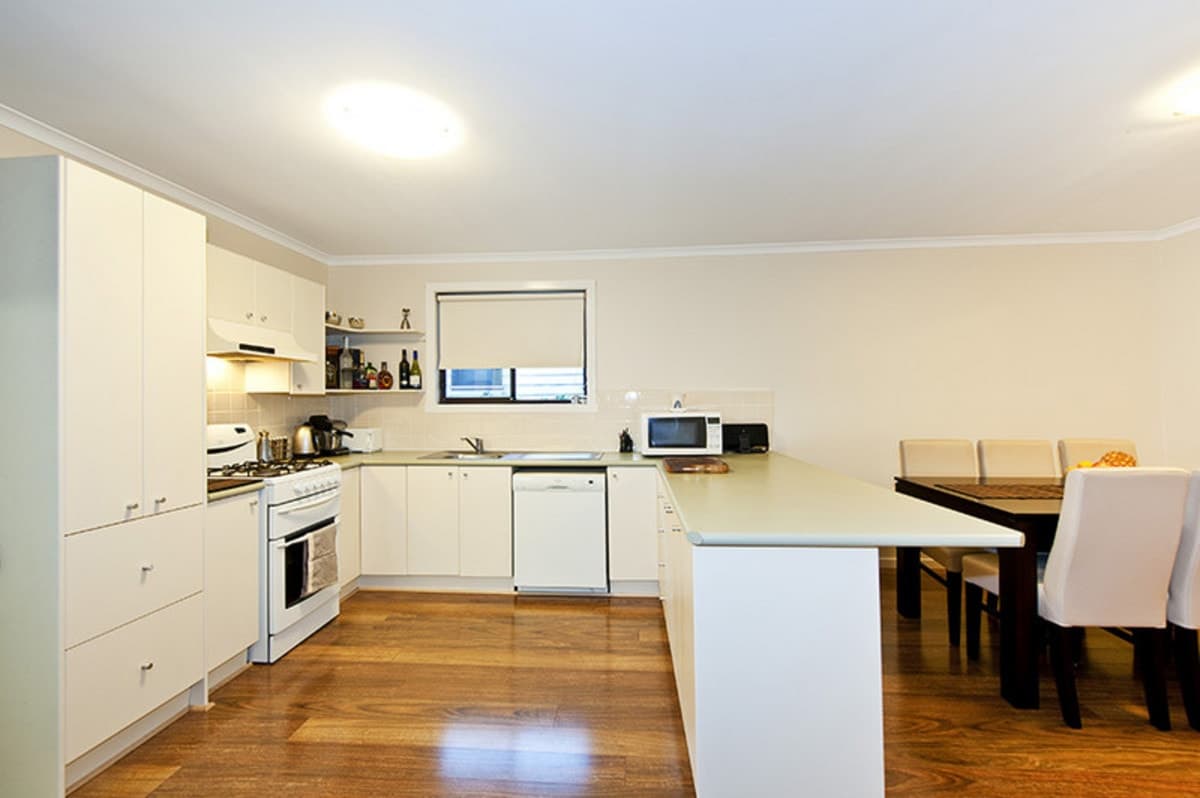 116 EPSOM Road, ASCOT VALE VIC 3032, Ascot Vale - Thumbnail 2