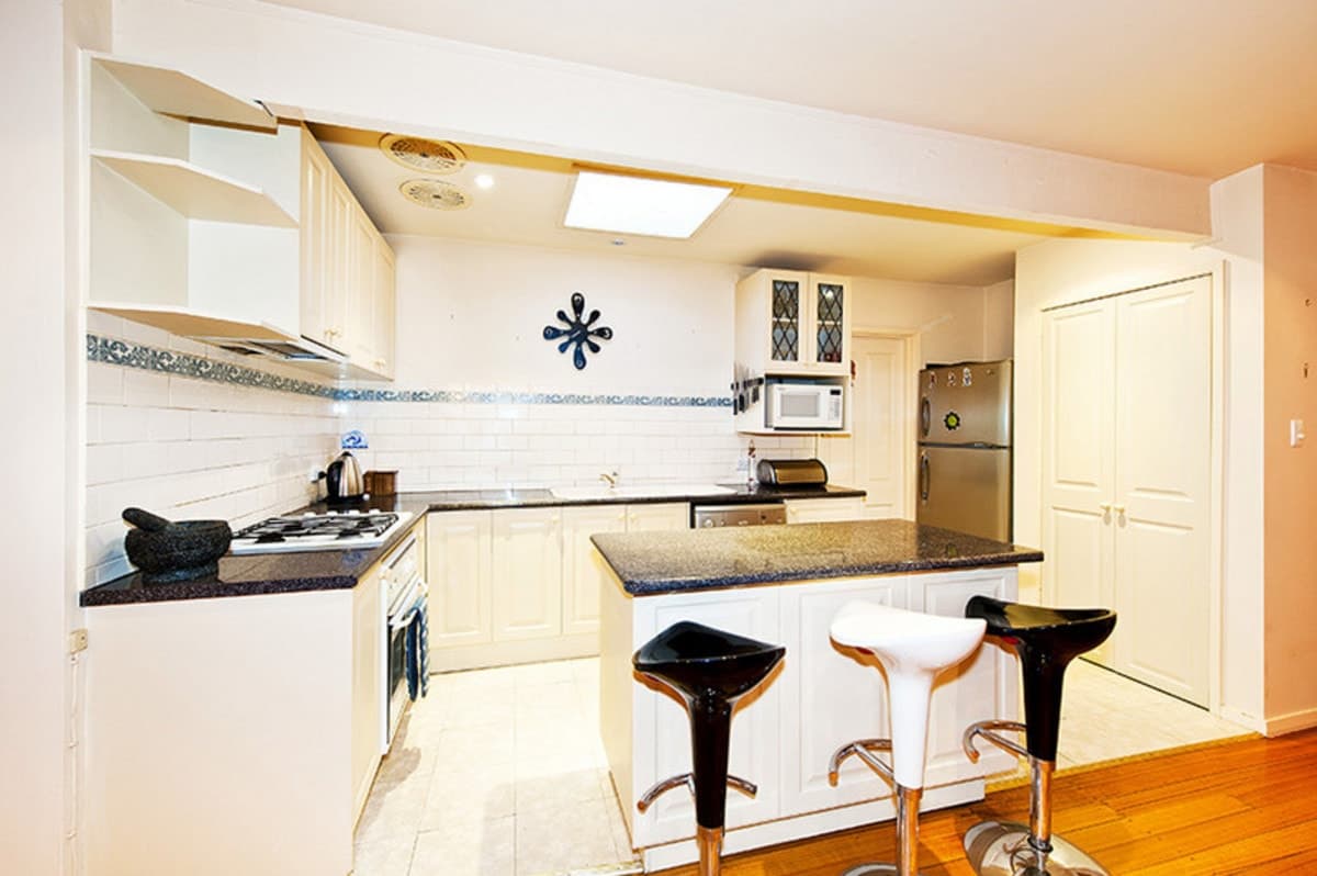 83 CHURCHILL Avenue, TULLAMARINE VIC 3043, Tullamarine - Thumbnail 2