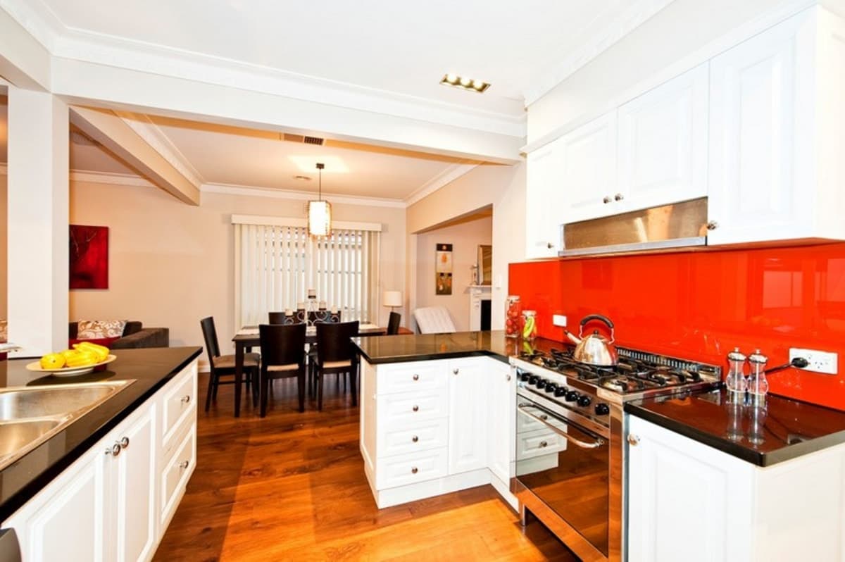 18 NOLAN Street, NIDDRIE VIC 3042, Niddrie - Thumbnail 2
