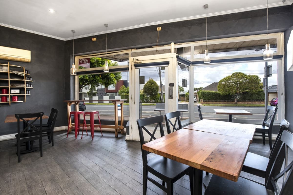 29 Military Road, AVONDALE HEIGHTS VIC 3034, Avondale Heights - Thumbnail 2