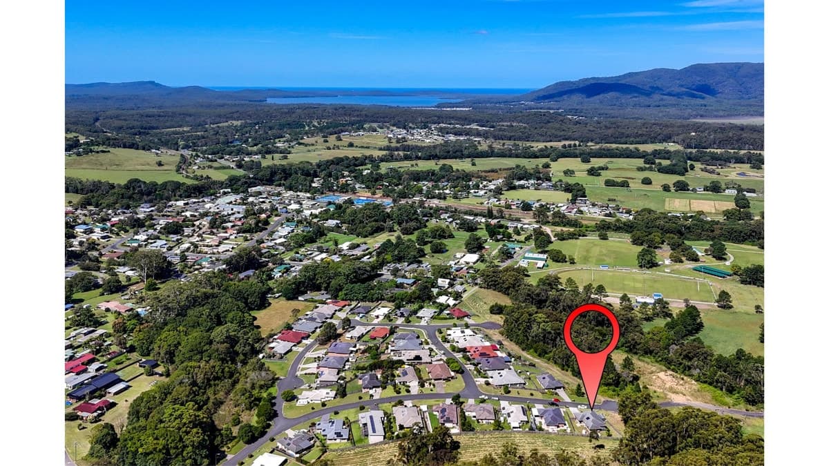 22 Mountain Spring Drive, Kendall, Kendall - Thumbnail 2