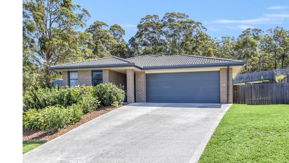 22 Mountain Spring Drive, Kendall, Kendall - Thumbnail 3