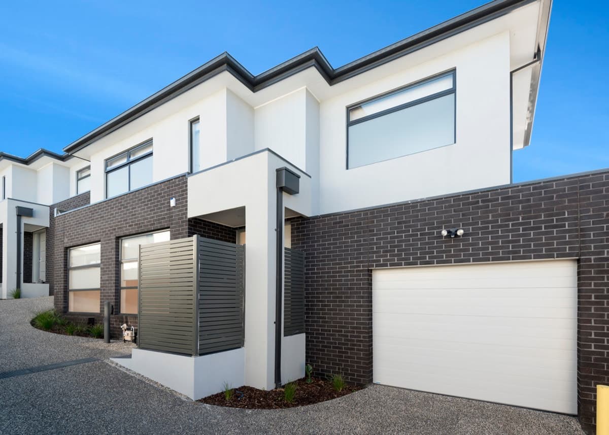 3 / 4 Hutchison Street, NIDDRIE VIC 3042, Niddrie - Image 1