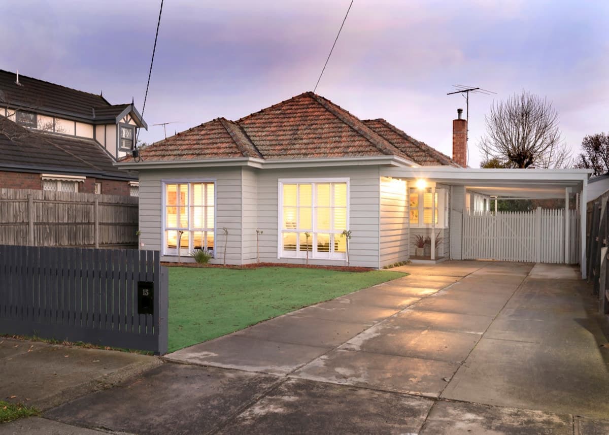 15 Henshall Road, STRATHMORE VIC 3041, Strathmore - Image 1