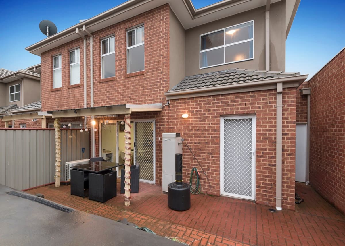 37 Balerno Circle, GOWANBRAE VIC 3043, Gowanbrae - Thumbnail 2