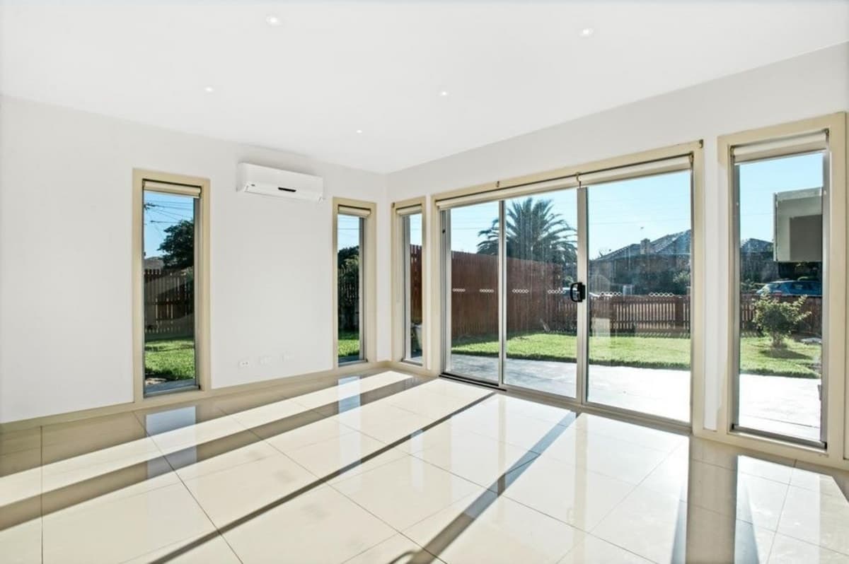 2 Burns Avenue, ST ALBANS VIC 3021, St Albans - Thumbnail 3