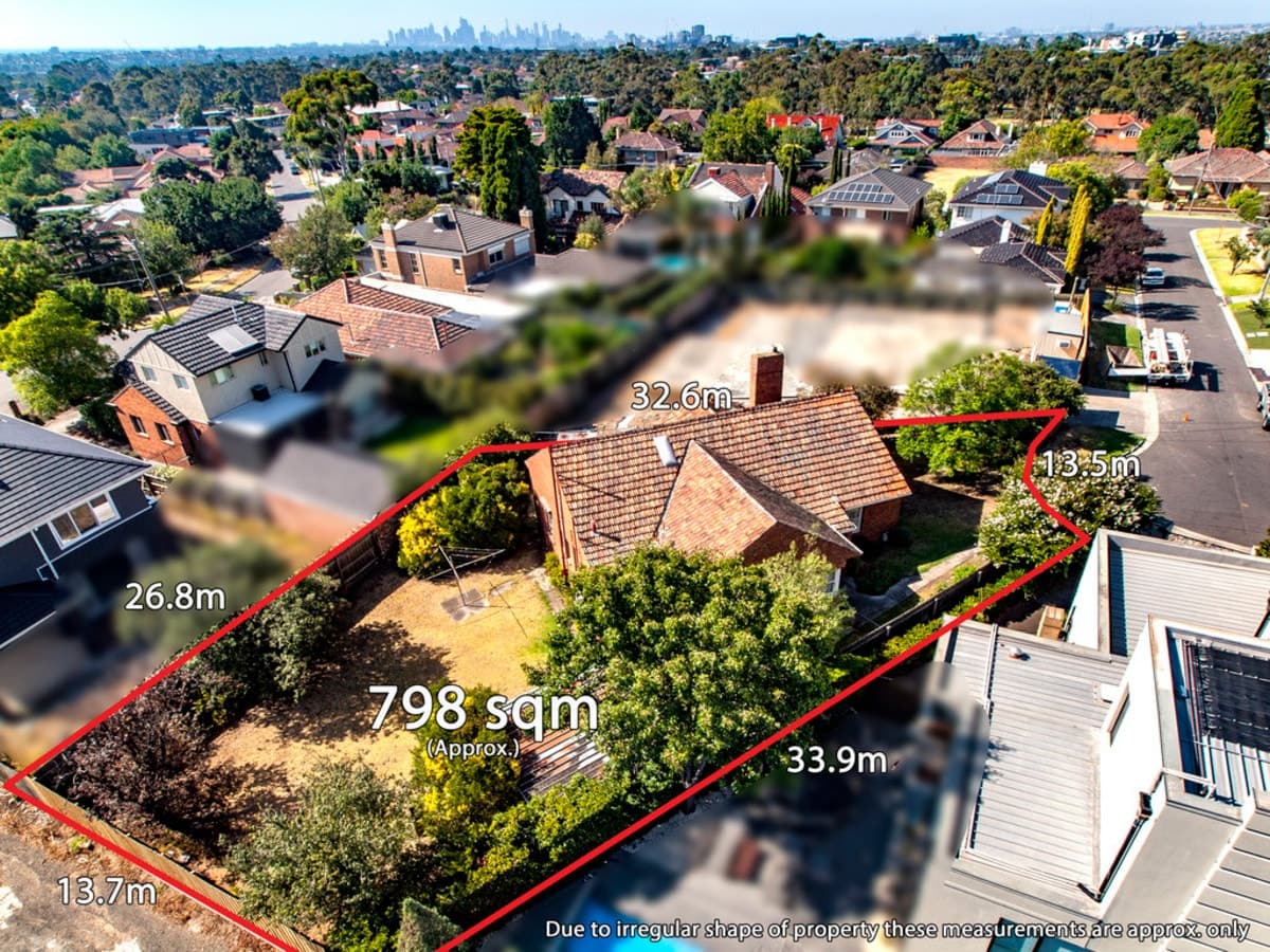 6 Hewitt Court, STRATHMORE VIC 3041, Strathmore - Image 1
