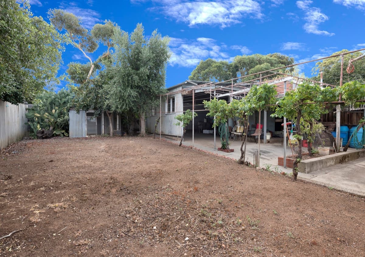 9 Robb Street, ESSENDON VIC 3040, Essendon - Thumbnail 2