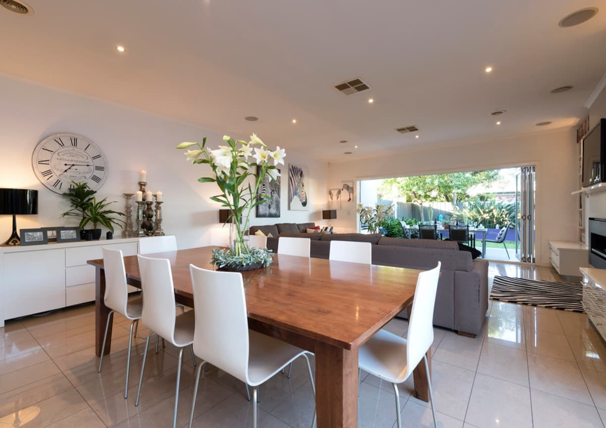 16 York Street, STRATHMORE VIC 3041, Strathmore - Thumbnail 2