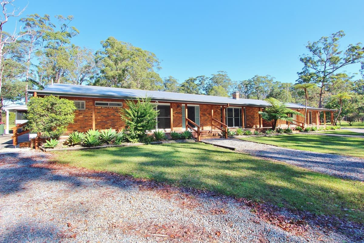 95 Miles Drive, Herons Creek, Herons Creek - Thumbnail 2