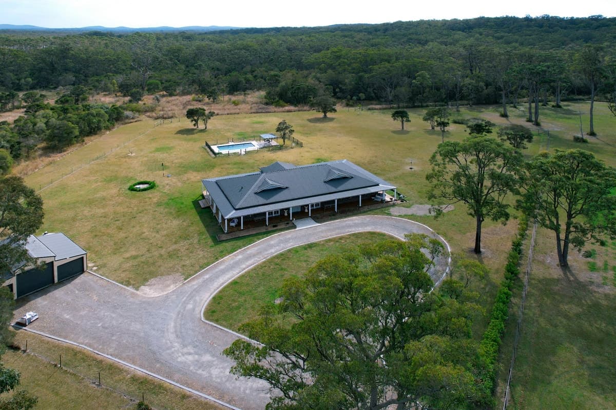35A Lake Ridge Drive, Kew, Kew - Image 1