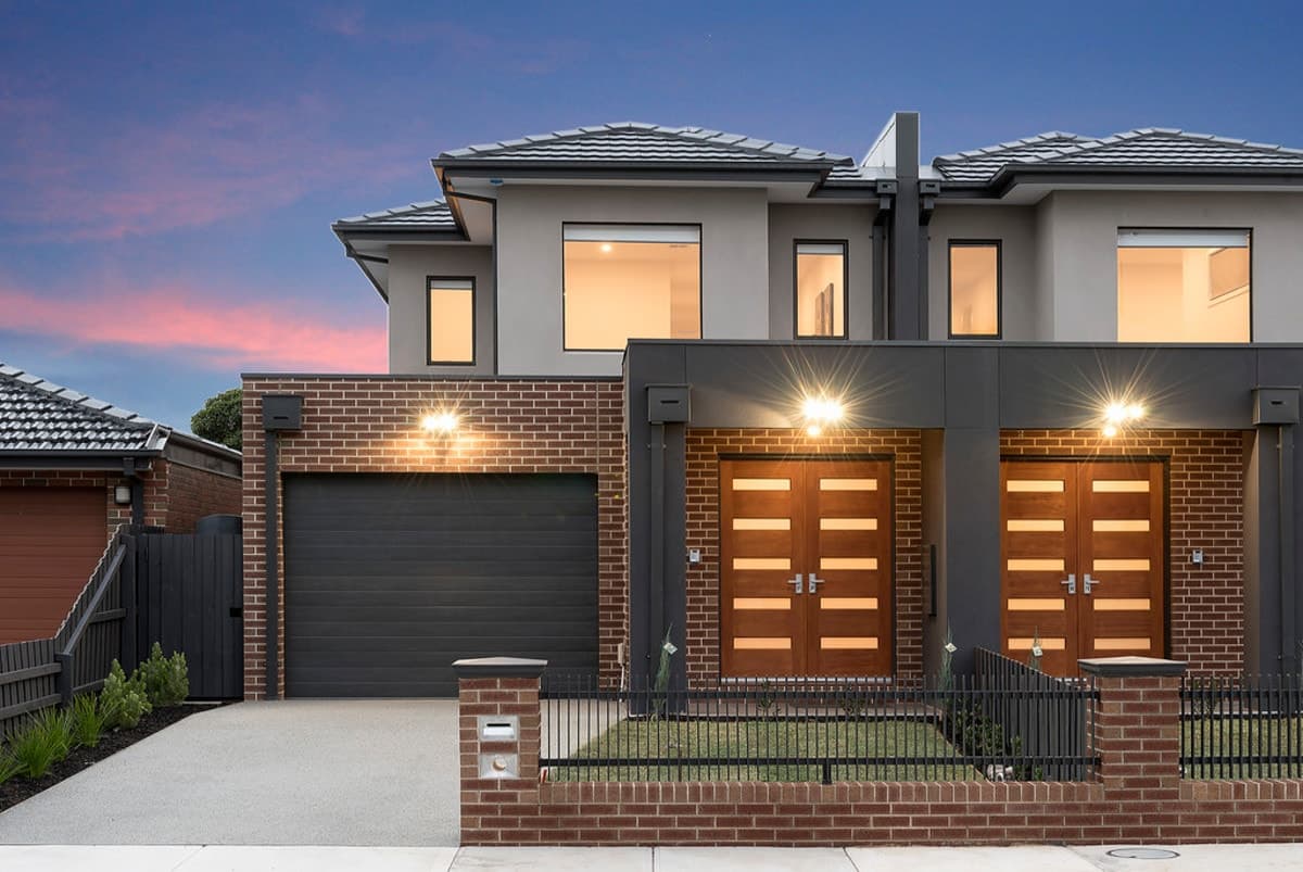 13 Wallace Crescent, STRATHMORE VIC 3041, Strathmore - Image 1