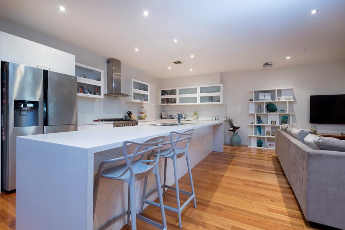 2 / 45 Hoffmans Road, ESSENDON WEST VIC 3040, Essendon West - Thumbnail 2