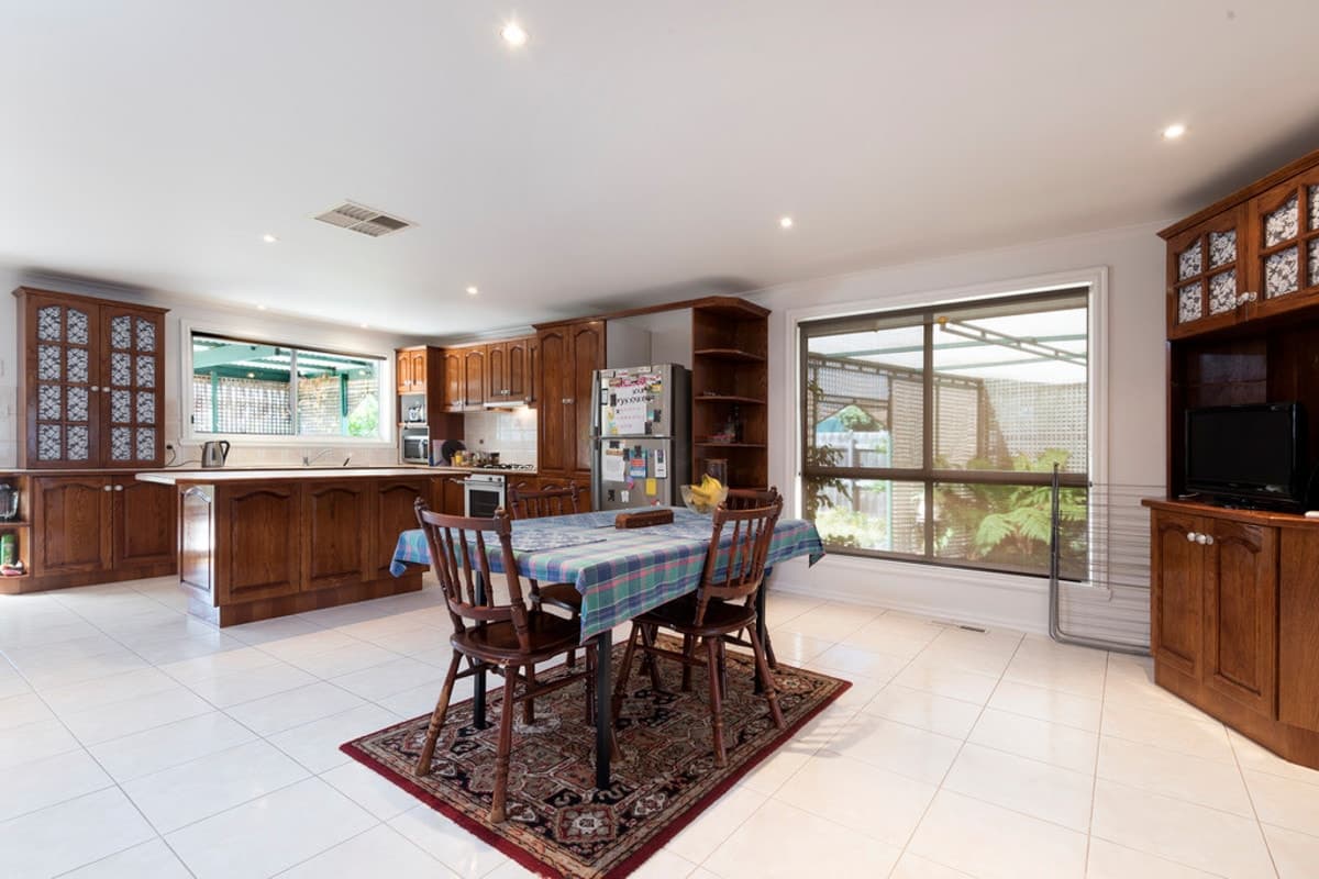 19 Aldergate Crescent, KINGS PARK VIC 3021, Kings Park - Thumbnail 4