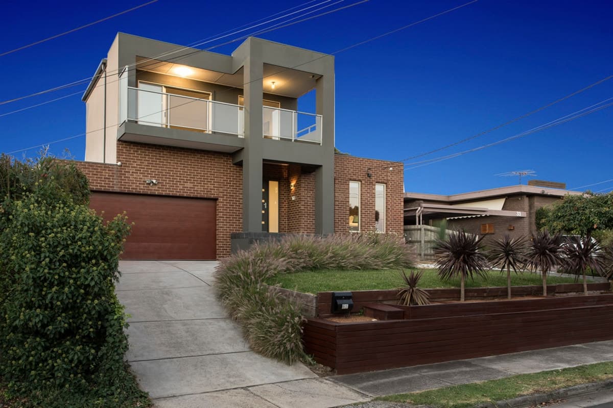 31 Caravelle Crescent, STRATHMORE HEIGHTS VIC 3041, Strathmore Heights - Image 1