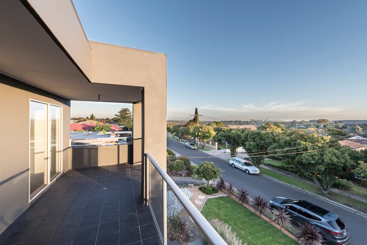 31 Caravelle Crescent, STRATHMORE HEIGHTS VIC 3041, Strathmore Heights - Thumbnail 5