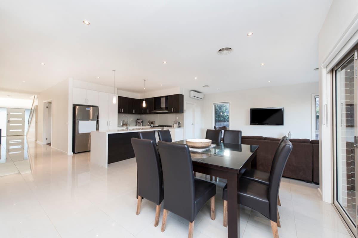 31 Caravelle Crescent, STRATHMORE HEIGHTS VIC 3041, Strathmore Heights - Thumbnail 7