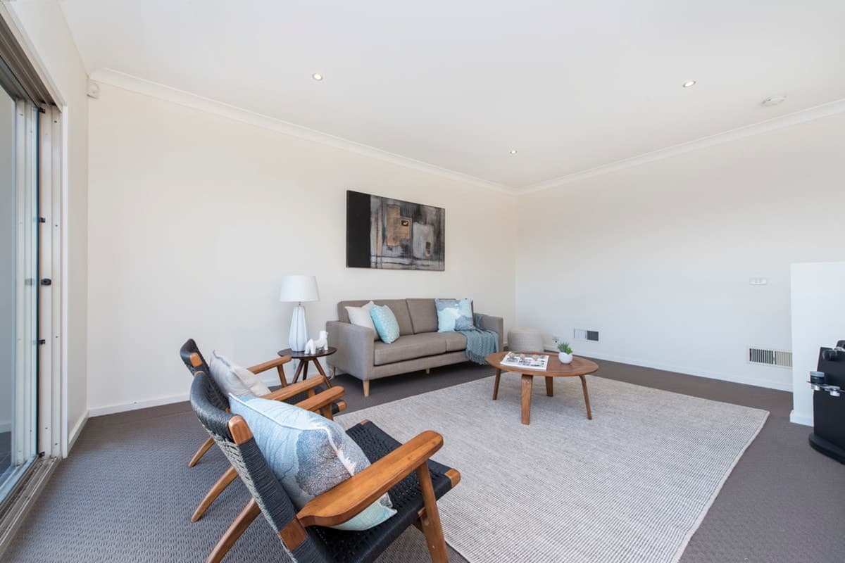 31 Caravelle Crescent, STRATHMORE HEIGHTS VIC 3041, Strathmore Heights - Thumbnail 8