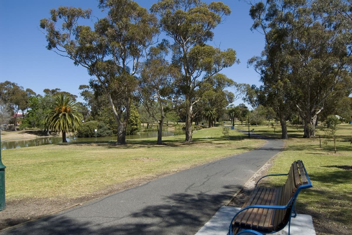 2A Carnarvon Road, STRATHMORE VIC 3041, Strathmore - Thumbnail 2