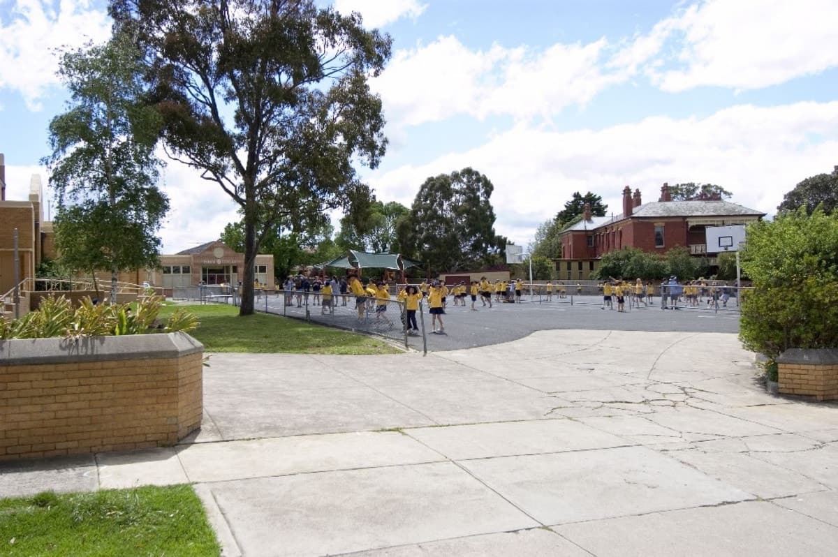 2A Carnarvon Road, STRATHMORE VIC 3041, Strathmore - Thumbnail 3