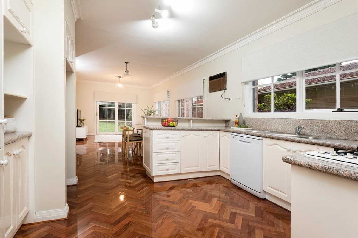 21 Collegian Avenue, STRATHMORE VIC 3041, Strathmore - Thumbnail 8