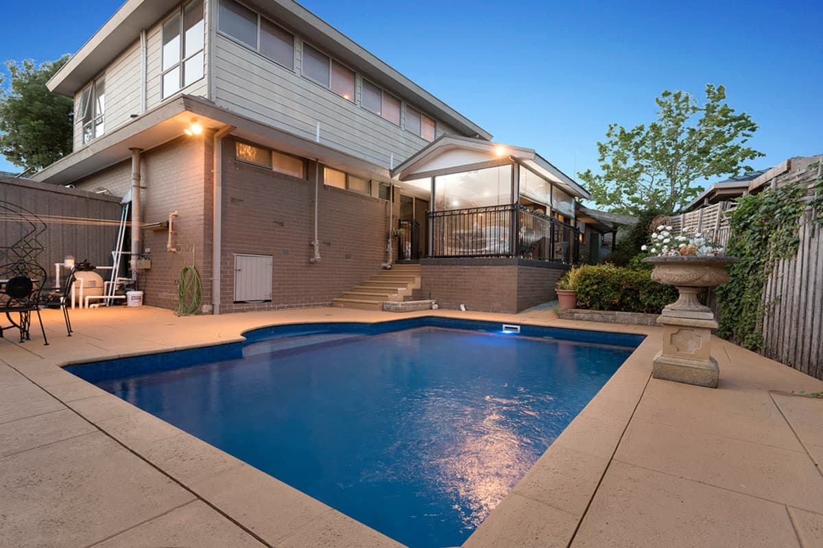 42 Caravelle Crescent, STRATHMORE HEIGHTS VIC 3041, Strathmore Heights - Thumbnail 2