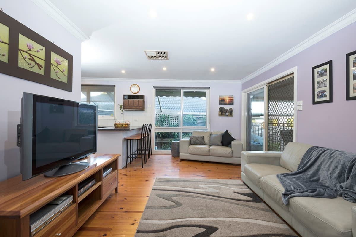 42 Caravelle Crescent, STRATHMORE HEIGHTS VIC 3041, Strathmore Heights - Thumbnail 4