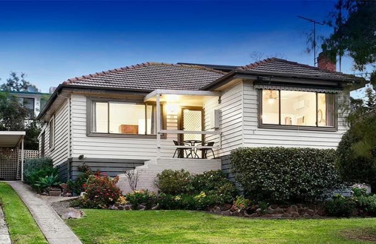 33 Hillside Crescent, MARIBYRNONG VIC 3032, Maribyrnong - Thumbnail 2