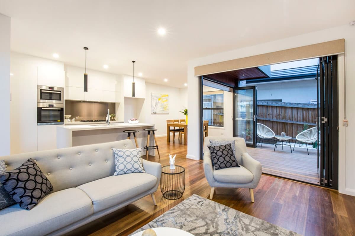 31 Lawson Street, ESSENDON VIC 3040, Essendon - Thumbnail 2