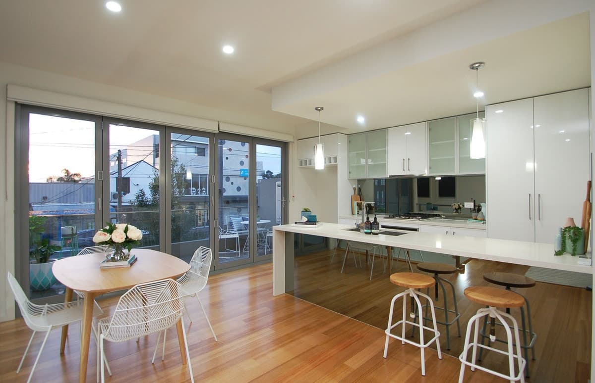 1 / 182 Pascoe Vale Road, MOONEE PONDS VIC 3039, Moonee Ponds - Thumbnail 2