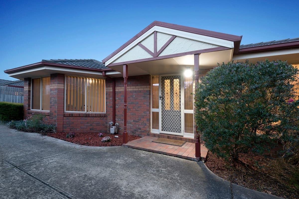 2 / 19 Finchley Avenue, GLENROY VIC 3046, Glenroy - Image 1