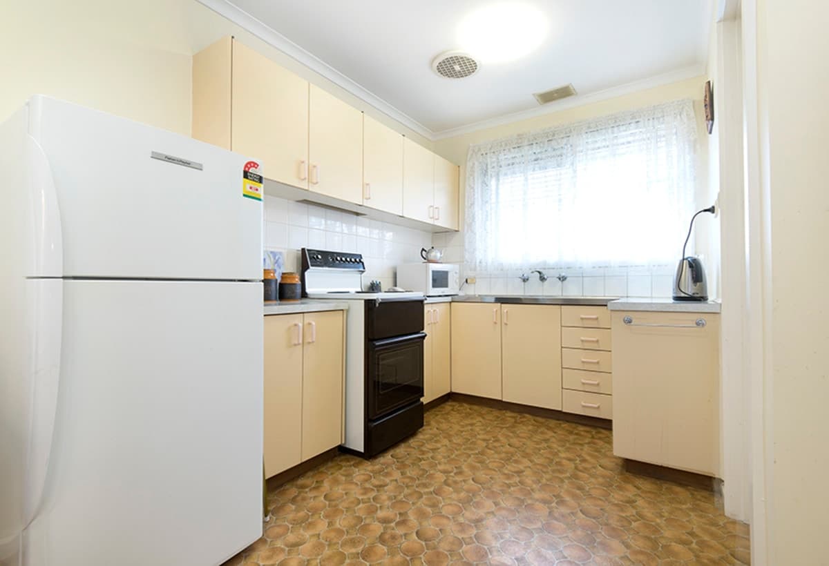 2 / 7 Royal Avenue, ESSENDON NORTH VIC 3041, Essendon North - Thumbnail 3