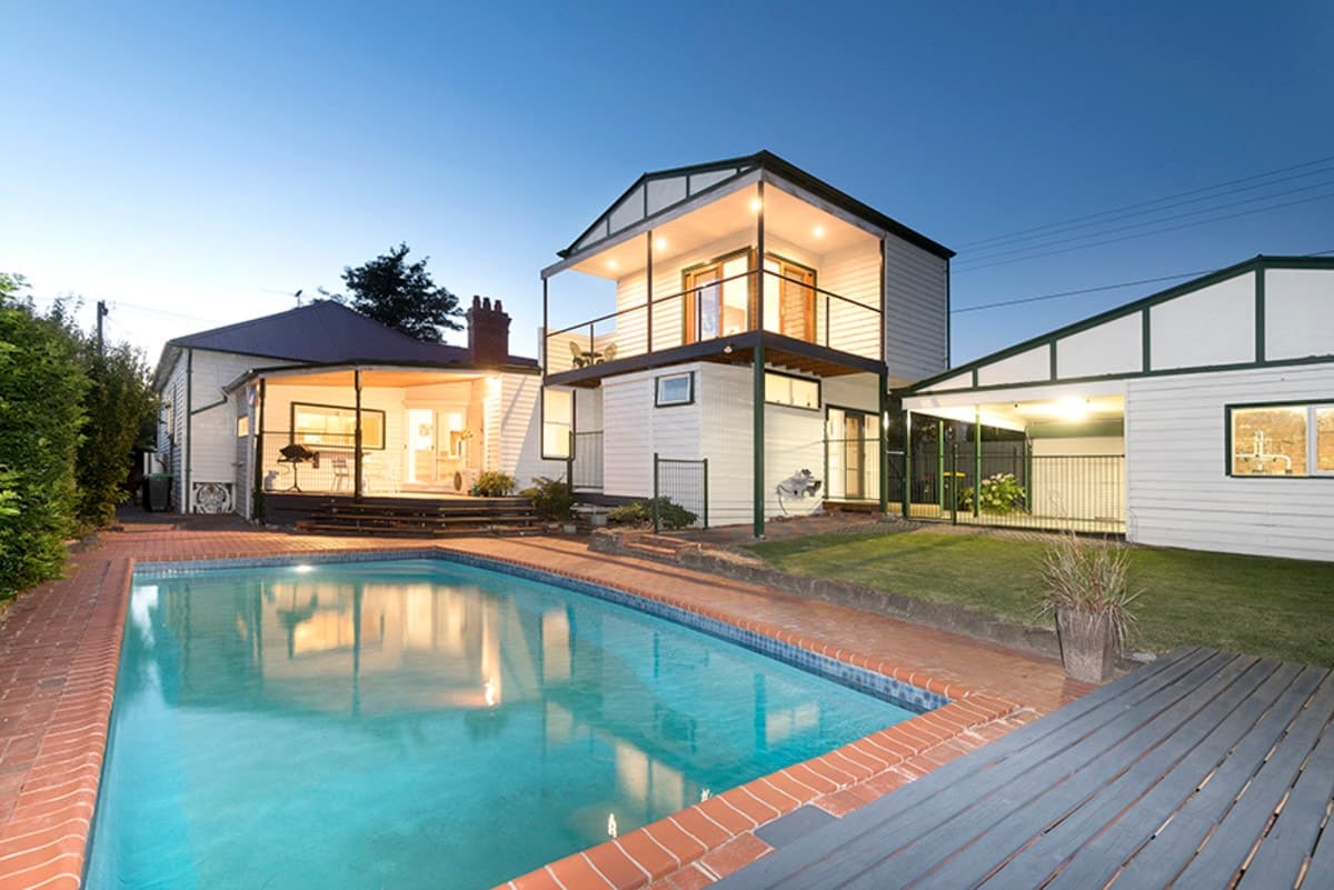 12 McCarron Parade, ESSENDON VIC 3040, Essendon - Thumbnail 3